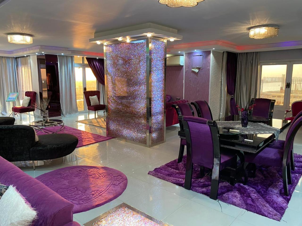 Luxury With Nile View Apartment Cairo